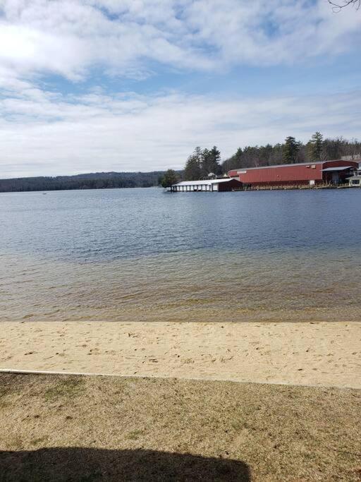 Lakefront Cottage On Beautiful Lake Winnipesaukee Laconia Exterior foto