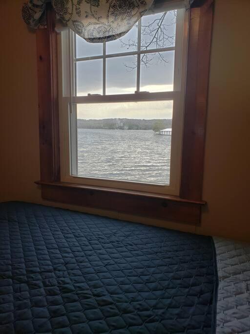 Lakefront Cottage On Beautiful Lake Winnipesaukee Laconia Exterior foto