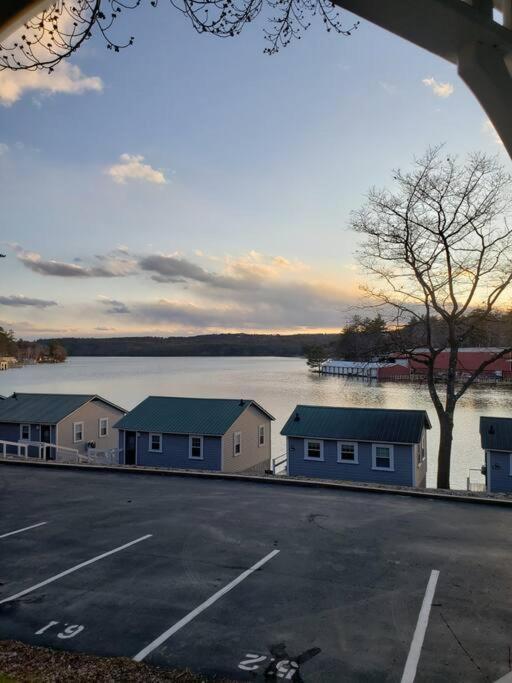 Lakefront Cottage On Beautiful Lake Winnipesaukee Laconia Exterior foto