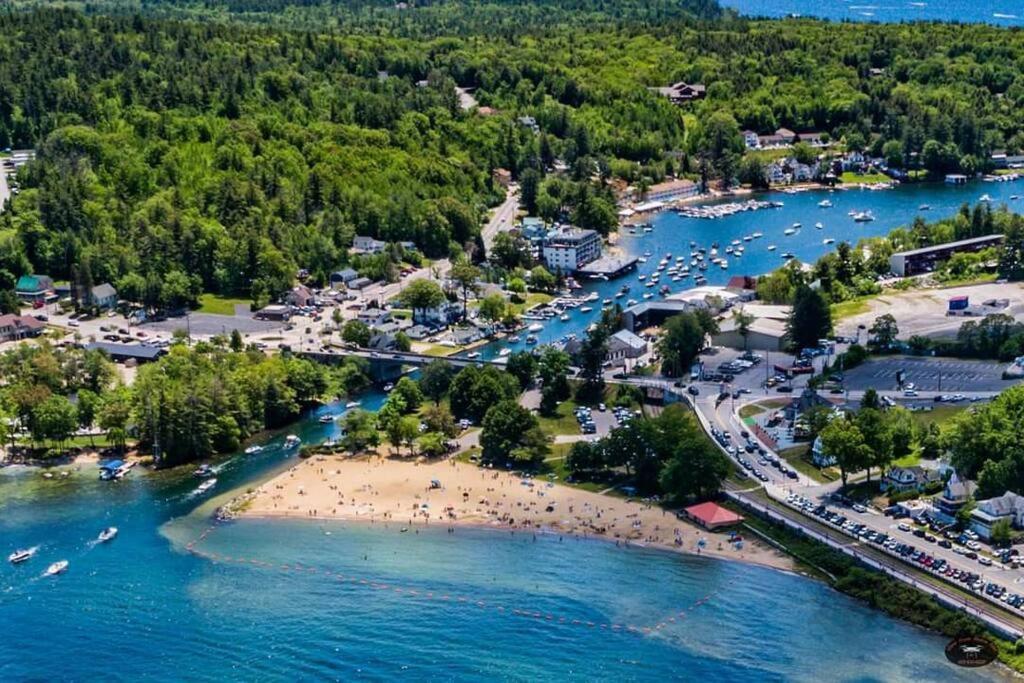 Lakefront Cottage On Beautiful Lake Winnipesaukee Laconia Exterior foto